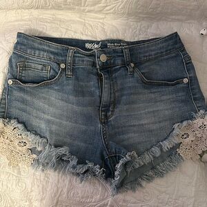 🌻3/$10 Mossimo Shorts
